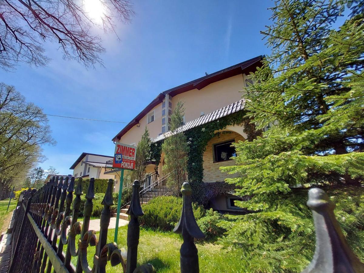 Pensjonat U Zoltego - Przelazy Lubuskie 1,D Buitenkant foto